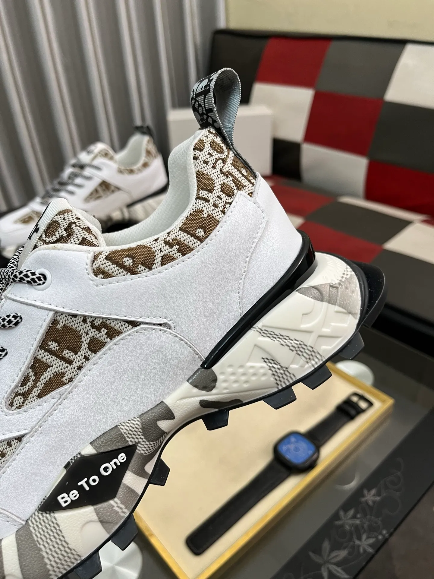 Men's Men's Shoes💰458⌚️⌚️Dior unique modern style sneakers. Counter purchasing 🏃casual leather shoes😍😍 original cowhide leather imported from Italy (refuses to discolor and grind feet) soles: original soles specially provided by the original factory, super cool😍 lace up and walk with wind👍 style design ⚠️ super comfortable and wear-resistant original soles. Just like shooting the real thing 🎬The real thing is better Code number: 38-443️⃣Colors available